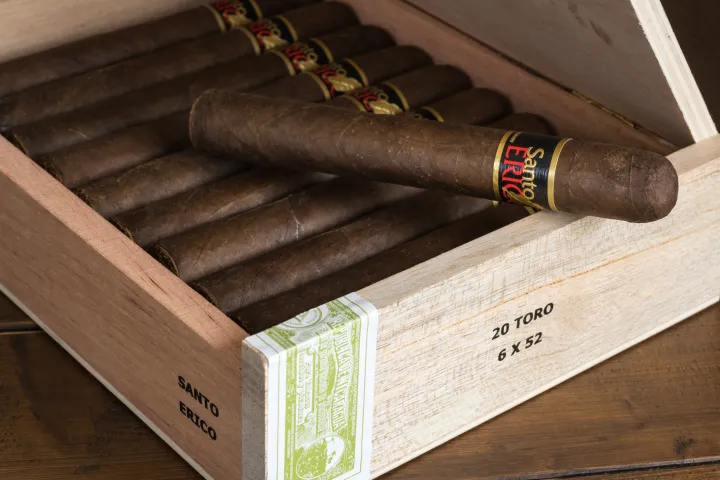 Santo Erico Toro Kiste mit 20 Stück